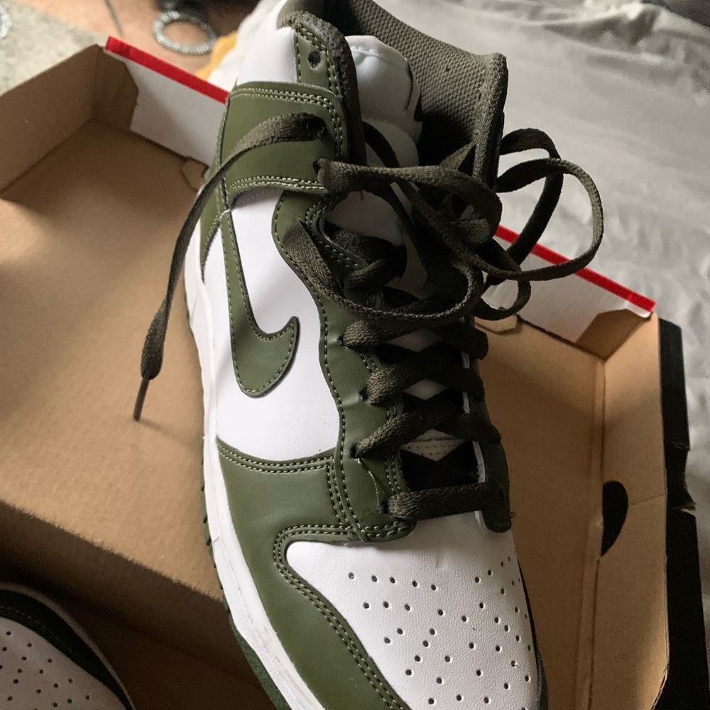 Nike Dunks - Picture 2 of 5